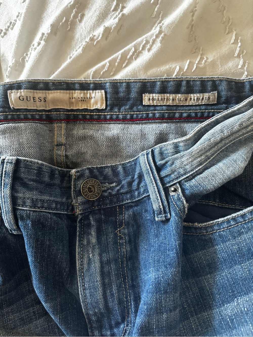 GUESS Blue Denim Jeans with red interior stitching 33x32